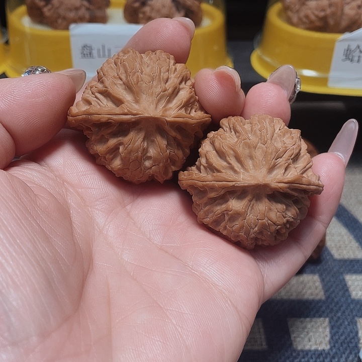 文玩核桃把件走**北苹果42