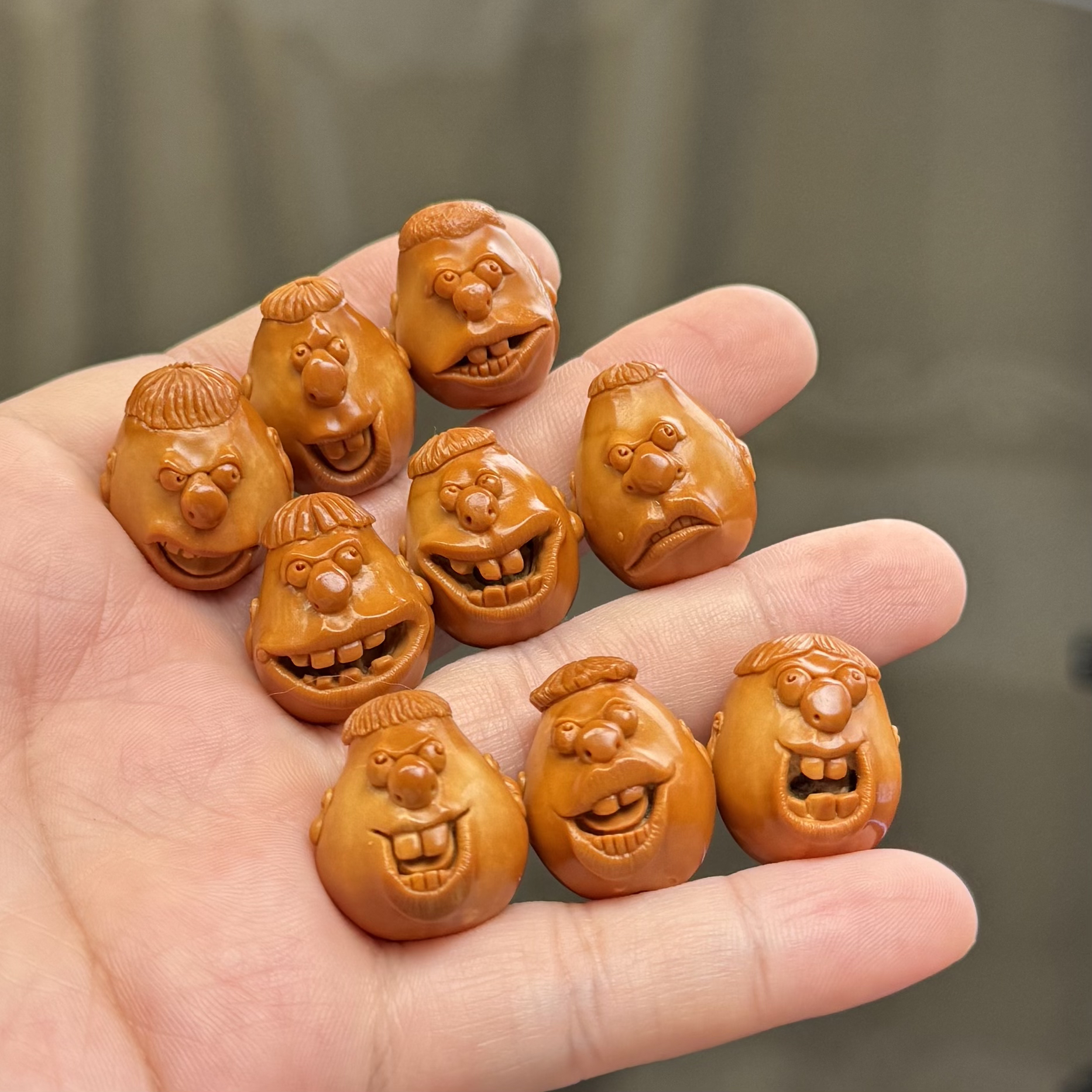 《逗趣百态》李晨老师新款！橄榄核雕纯手工