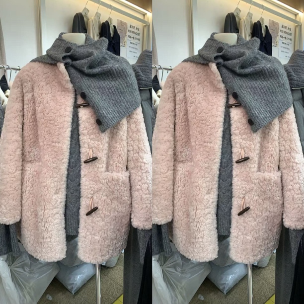 人造皮草 冬季厚款常规款慵懒风中长款牛角扣圆领宽松羊羔毛外套