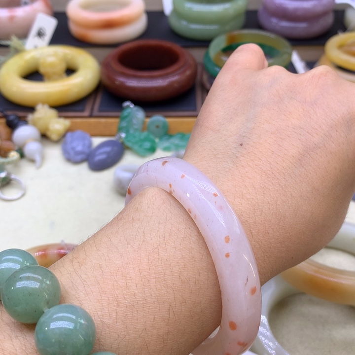 石英质玉135789087656未镶嵌时***?