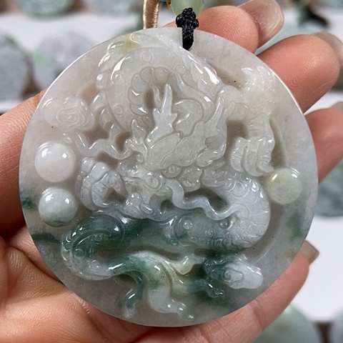 翡翠颈饰未镶嵌龙行天下福利