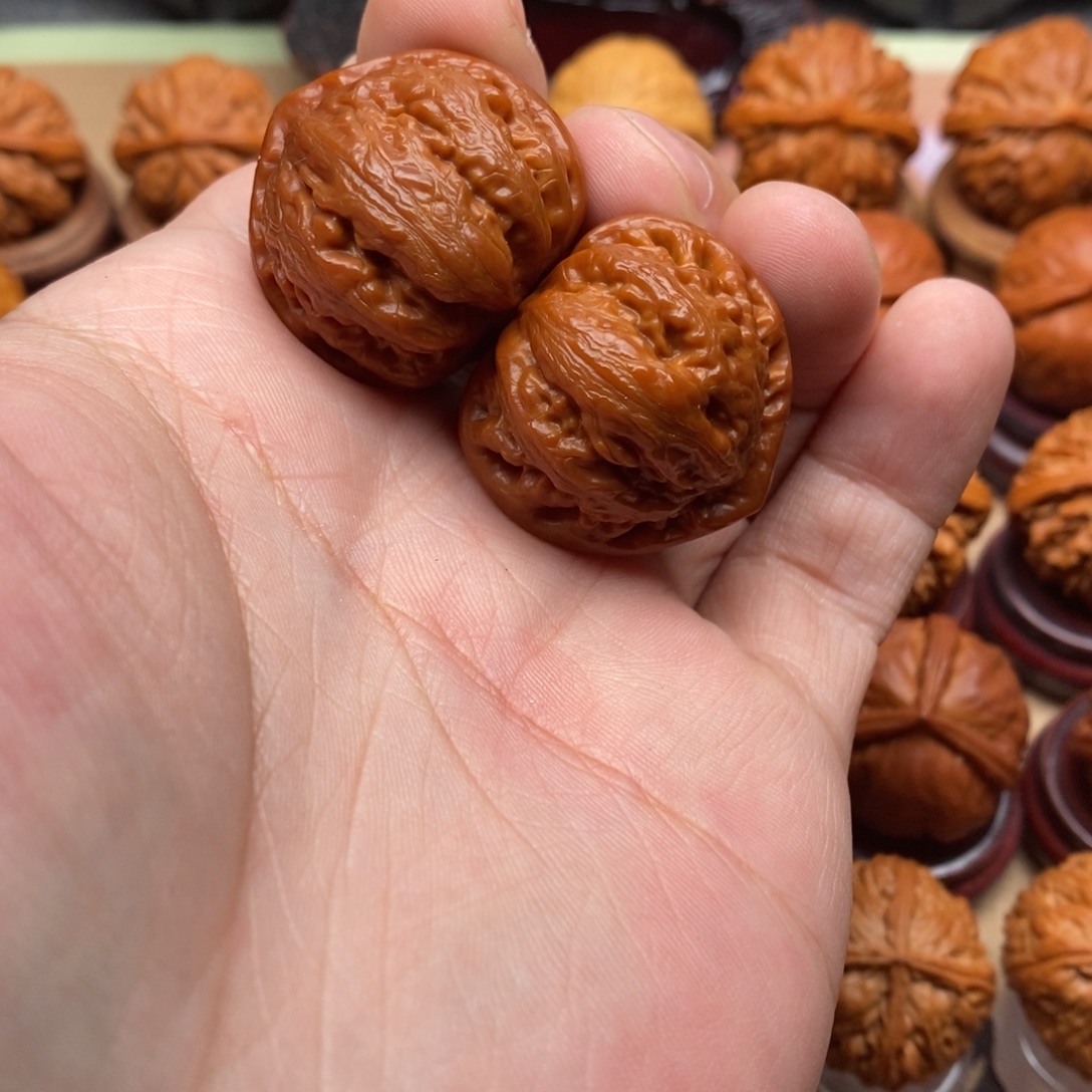 东***理文玩核桃把件手捻