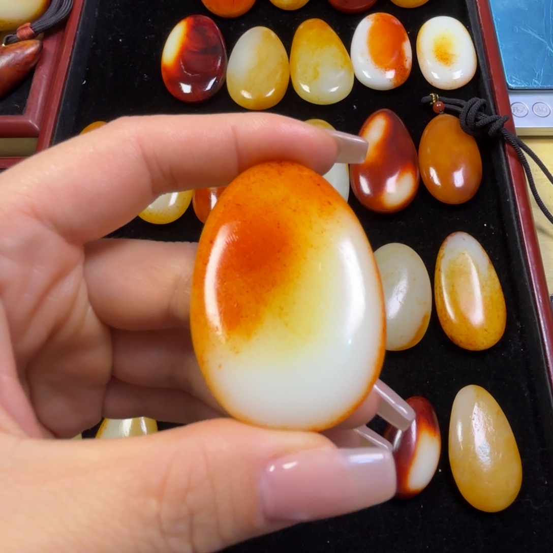 喜***好和田玉未镶嵌颈饰