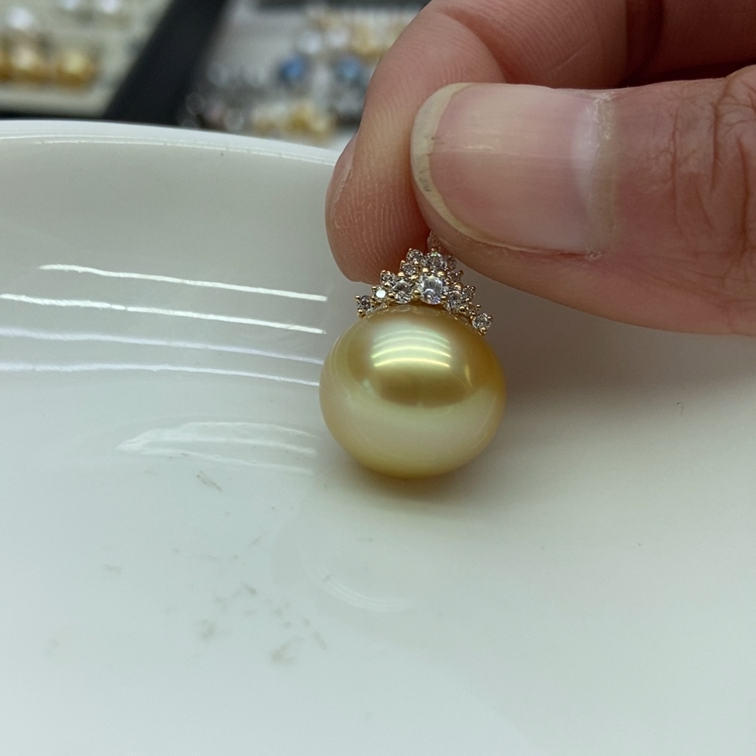 海水珍珠吊坠(不含链)18K金镶嵌