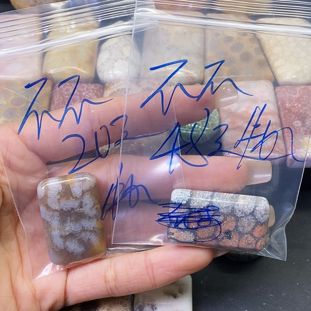 硅化玉颈饰合金不*