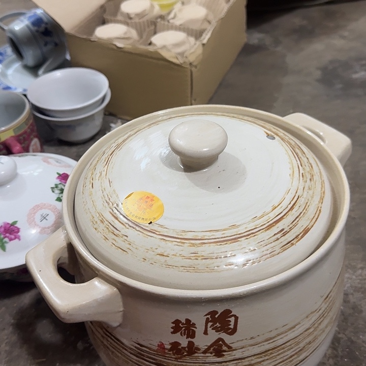茶盏陶瓷盘子啥都有