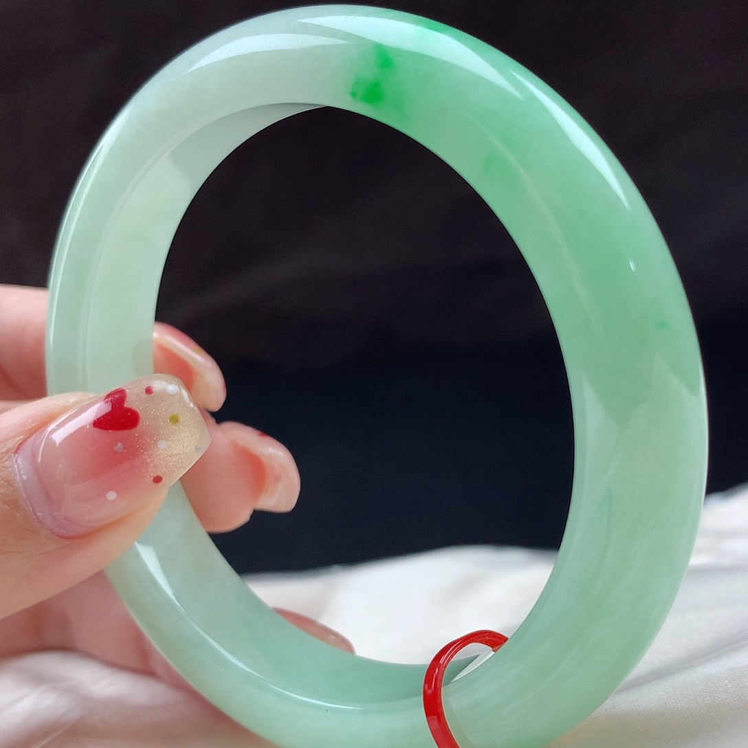 翡翠手镯未镶嵌虫***?96406，