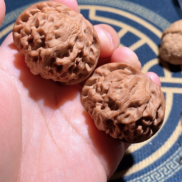 【闪购商品】文玩核桃吊坠龙鳞