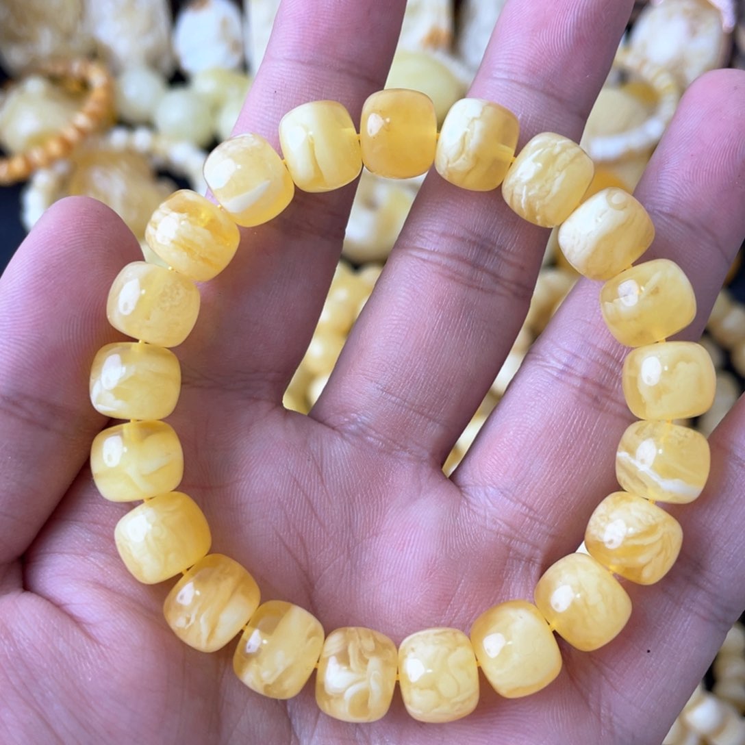琥珀手串未镶嵌11mm俄料金白妖花精工老型（微瑕）