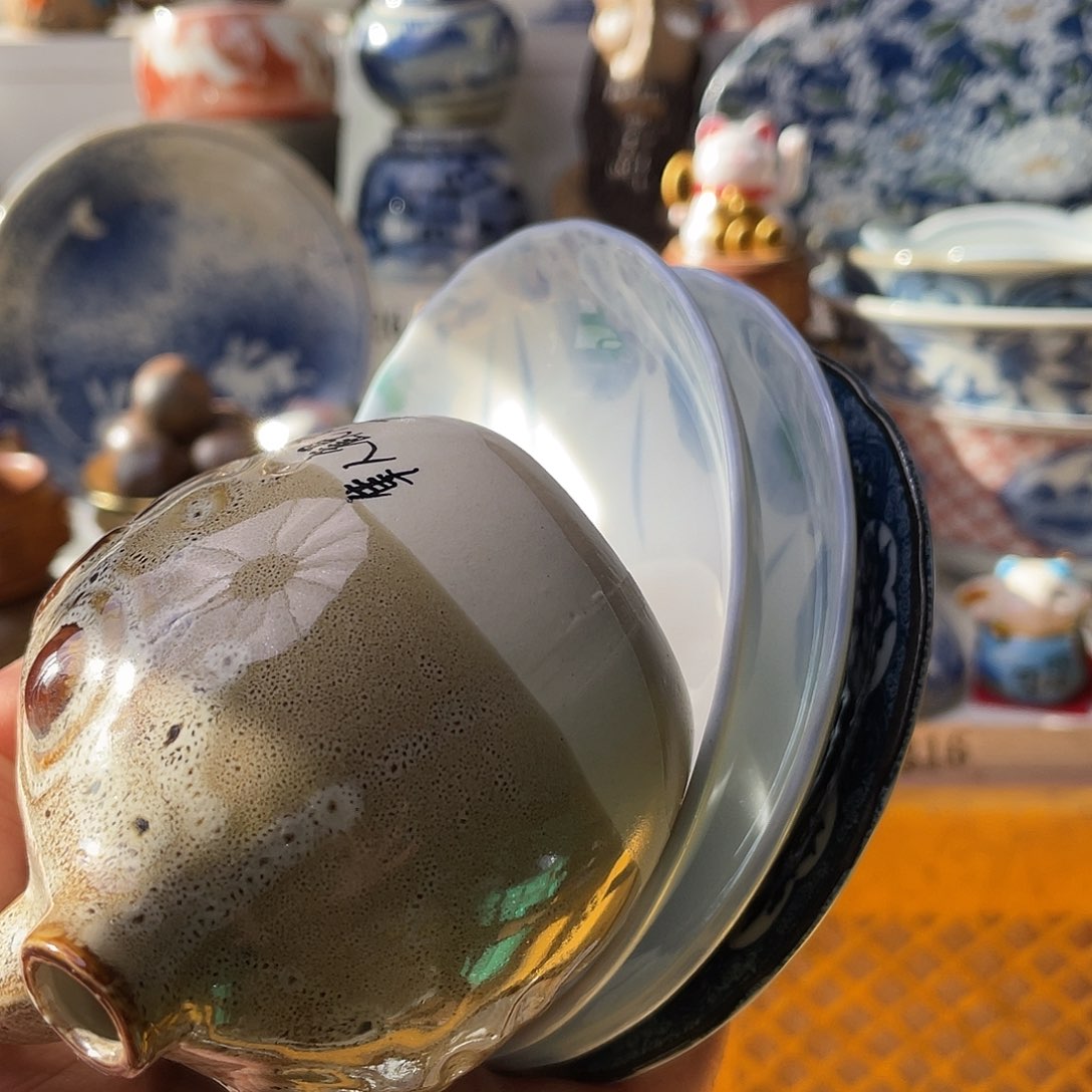 瓷片用****6哈哈哈我在这一片混乱里的我和