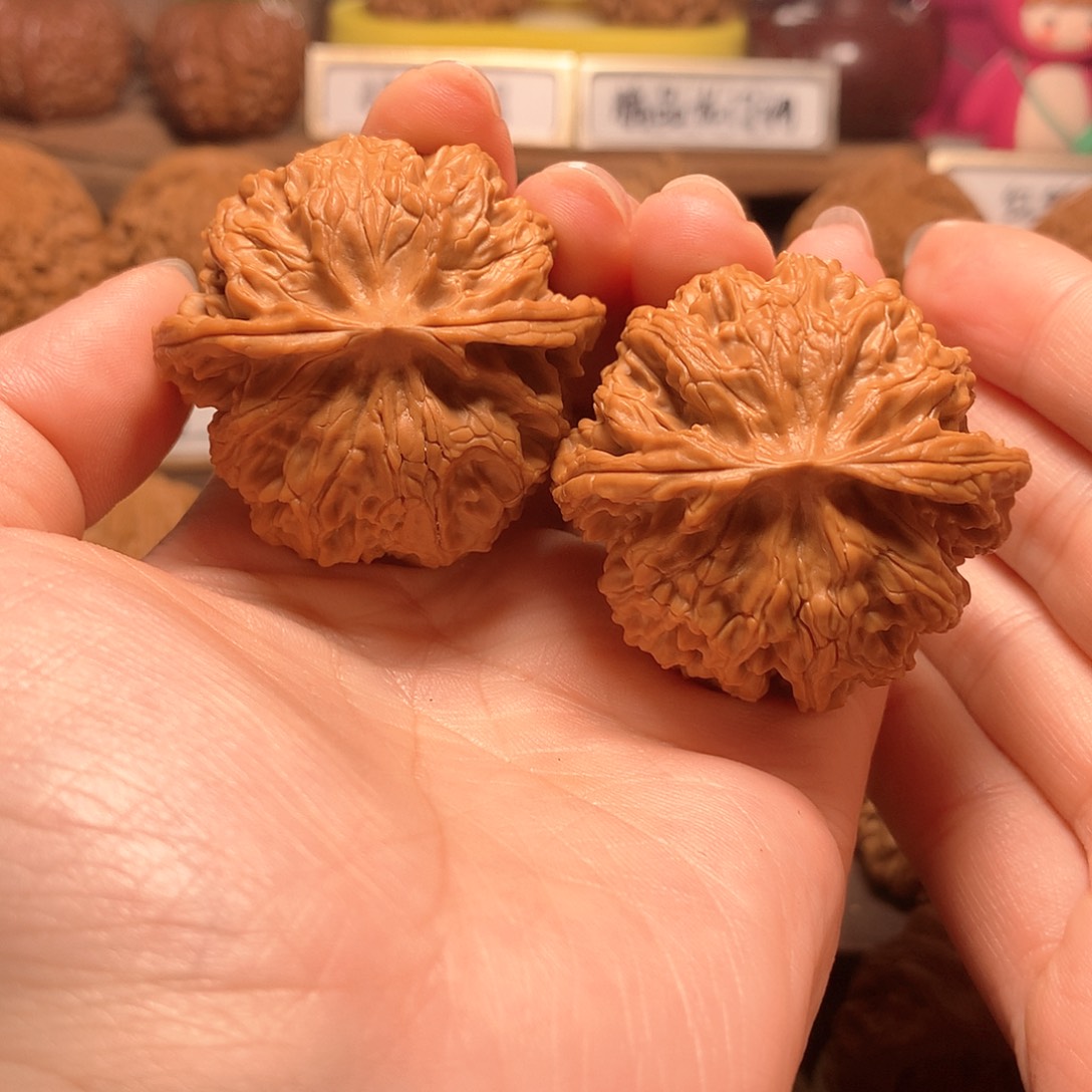 文玩核桃吊坠苹果园44全品毕业