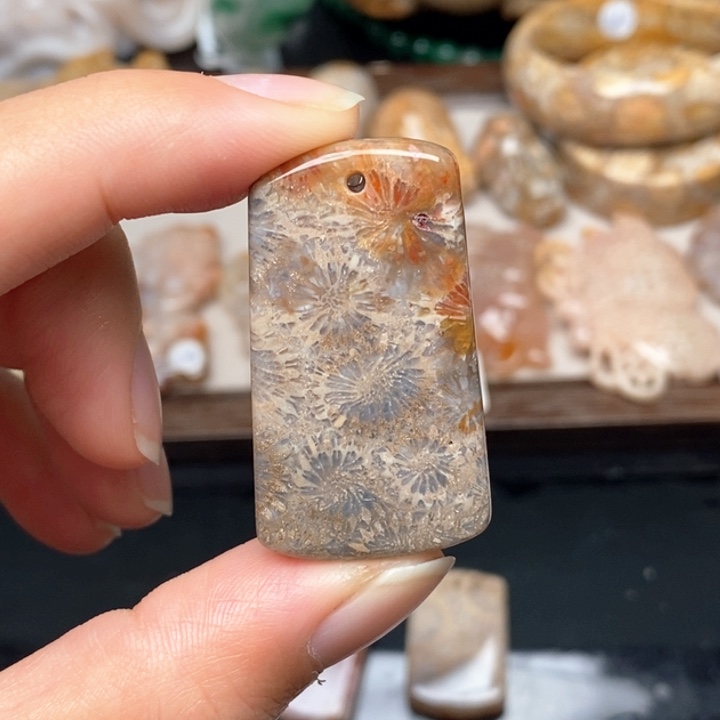 硅化珊瑚（珊瑚玉）手镯未镶嵌