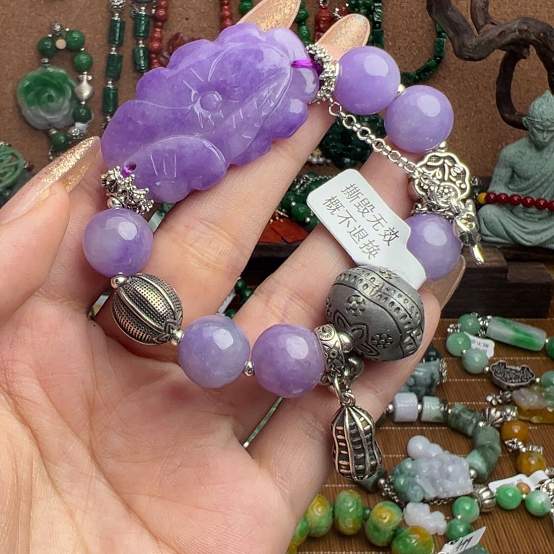 美***.翡翠未镶嵌颈饰吊坠