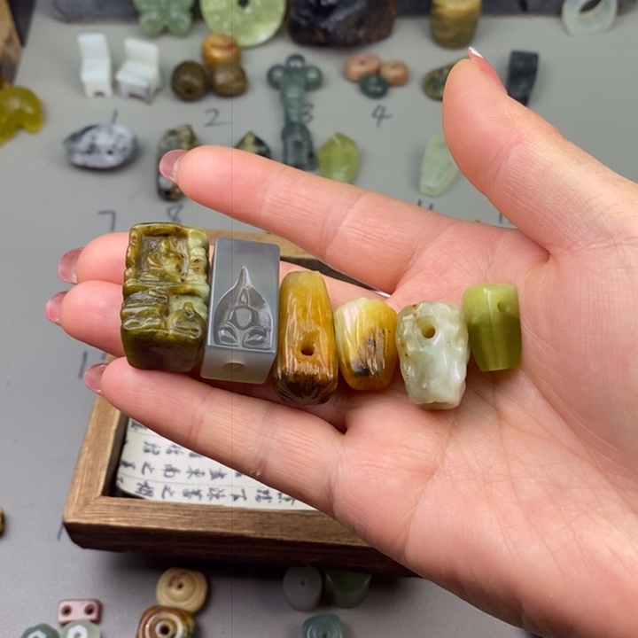 取***活蛇纹石玉未镶嵌百搭配饰