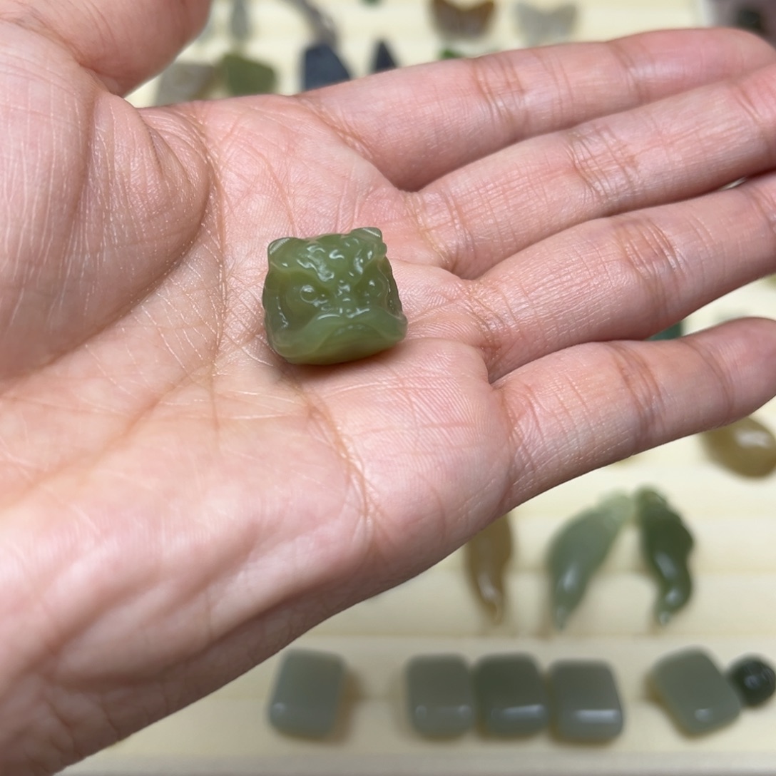 琅***作和田玉未镶嵌珠宝半成品