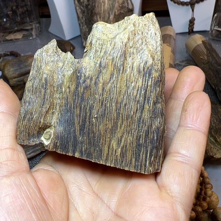 沉香碎屑沉香奇楠小块27克