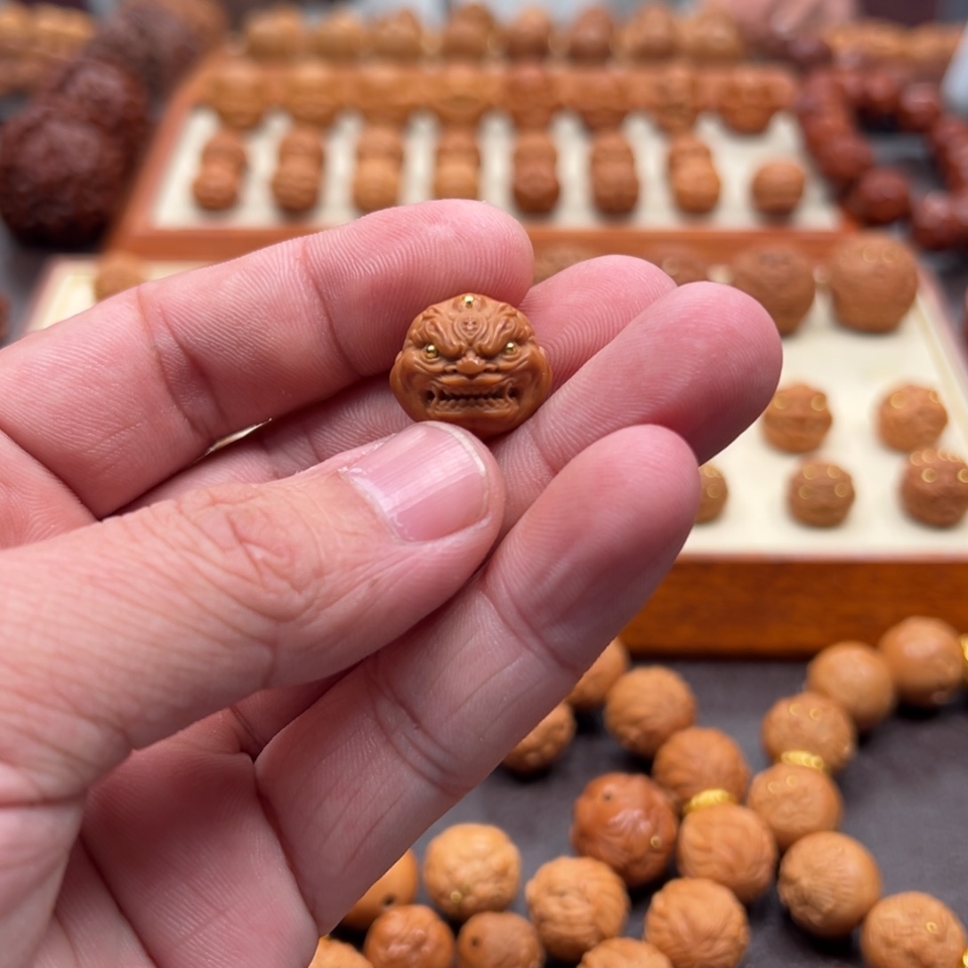 J****91.7尺寸镶嵌款六目恶僧