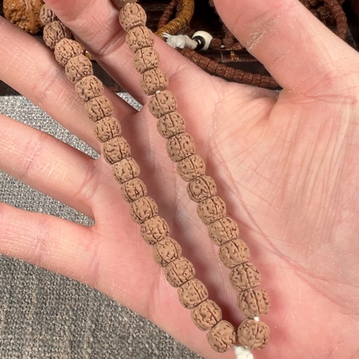 金刚菩提吊坠倚天手持