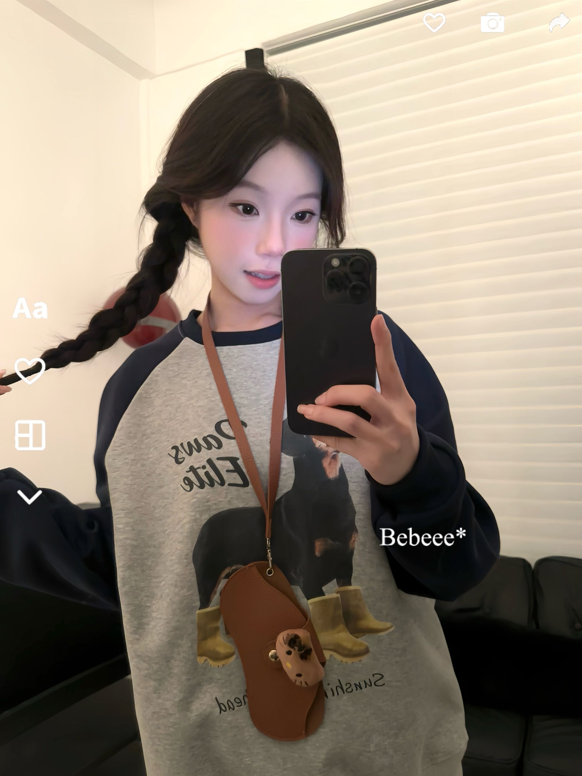 BèBè 秋季韩版圆领宽松插肩袖卫衣小众百搭小狗雨靴印花长袖上衣