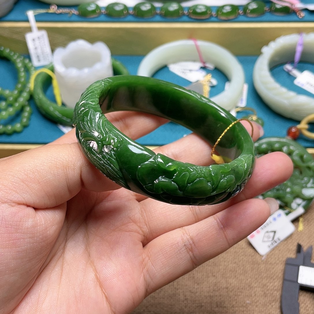 【闪购商品】和田玉手镯60圈口140未镶嵌洪****馆