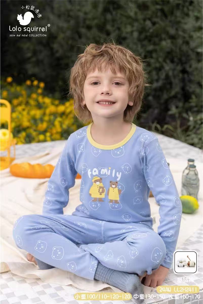 小松鼠洛洛 舒绒男童圆领 呆呆熊   LL2H2411