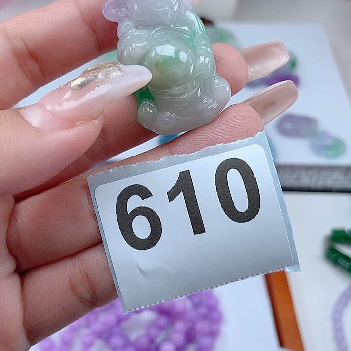 翡翠颈饰未镶嵌吊坠