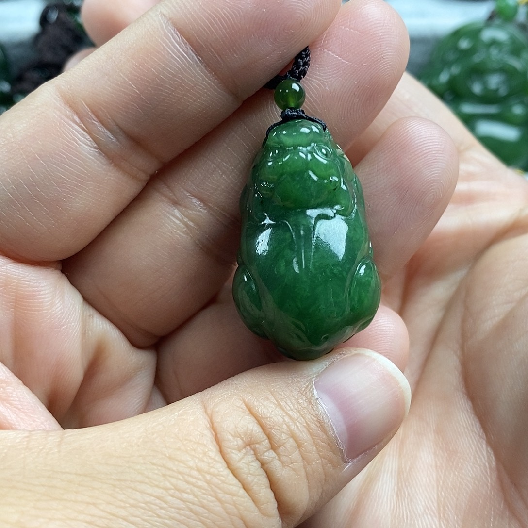 和田玉（碧玉）未镶嵌颈饰