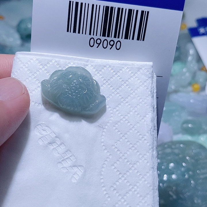 翡翠未镶嵌颈饰天光墟翡翠市场现金代购