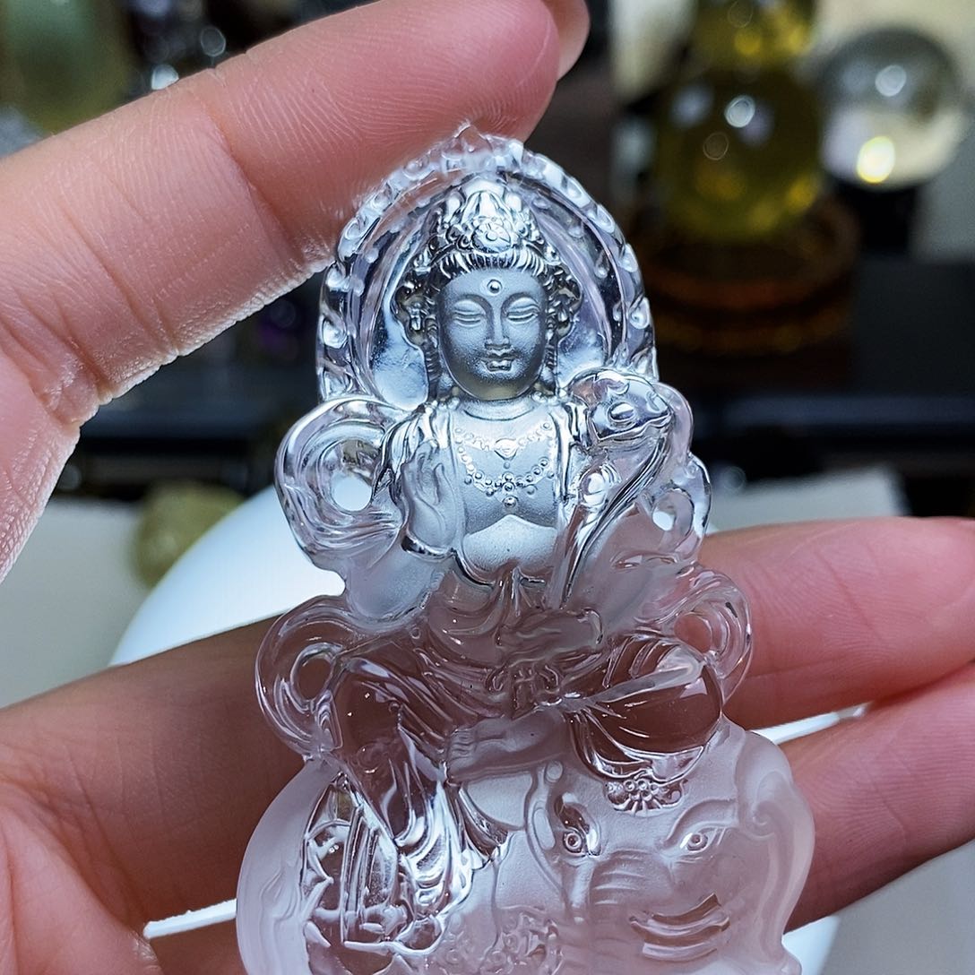 水晶天然水晶吊坠漂亮赠珠链未镶嵌糖***爸