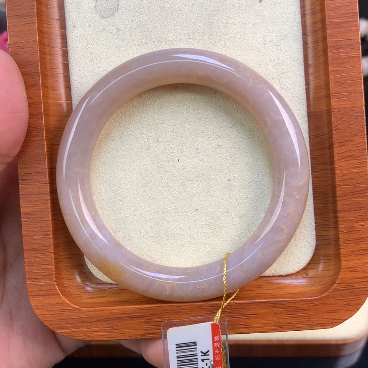 【闪购商品】颈饰未镶嵌硅化珊瑚（珊瑚玉）9号精美手镯54.2圈