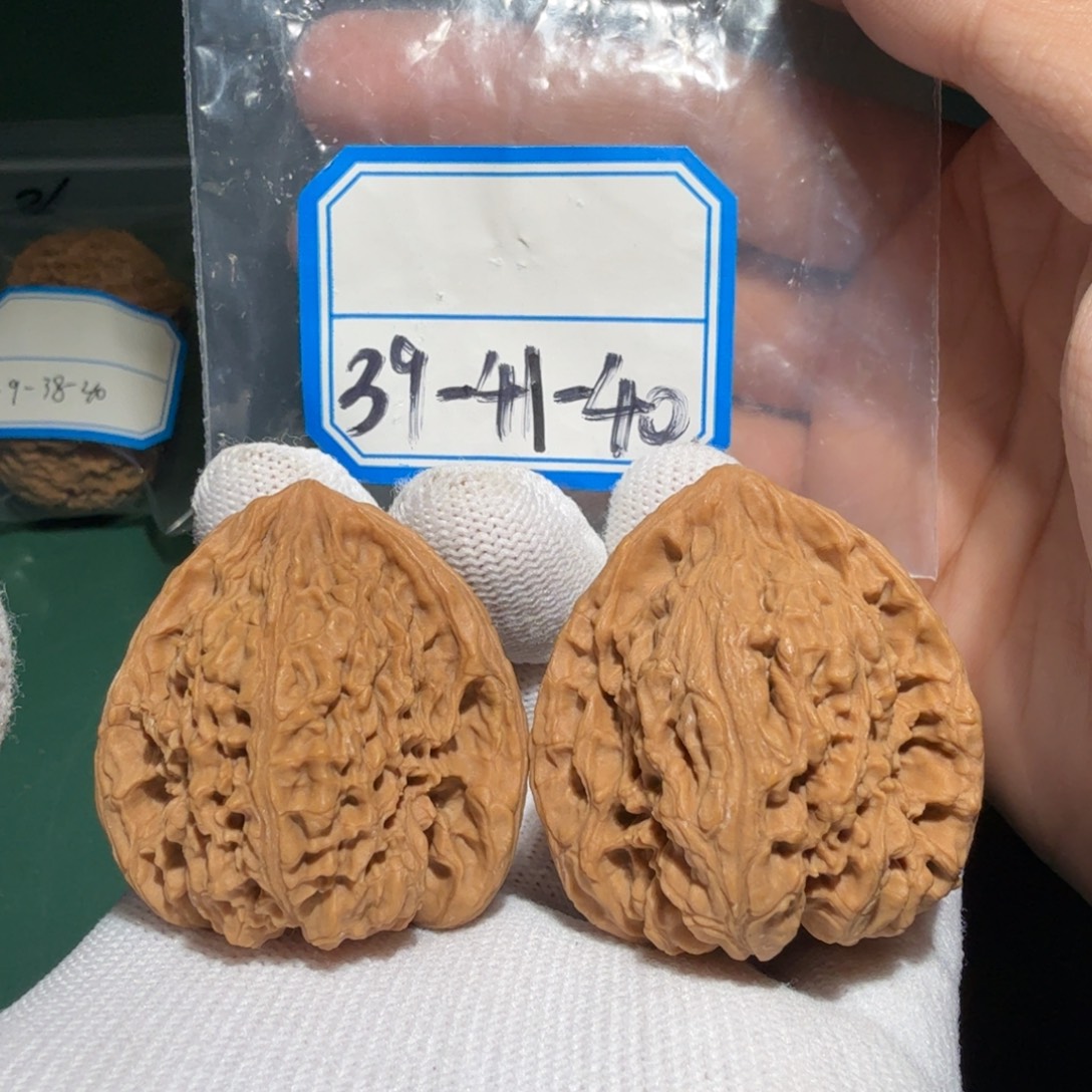 吊坠文玩核桃南疆村留疤三角32