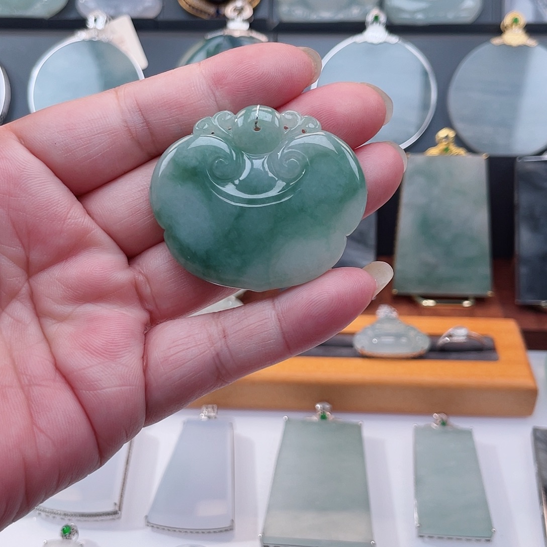 翡翠未镶嵌吊坠(不含链)