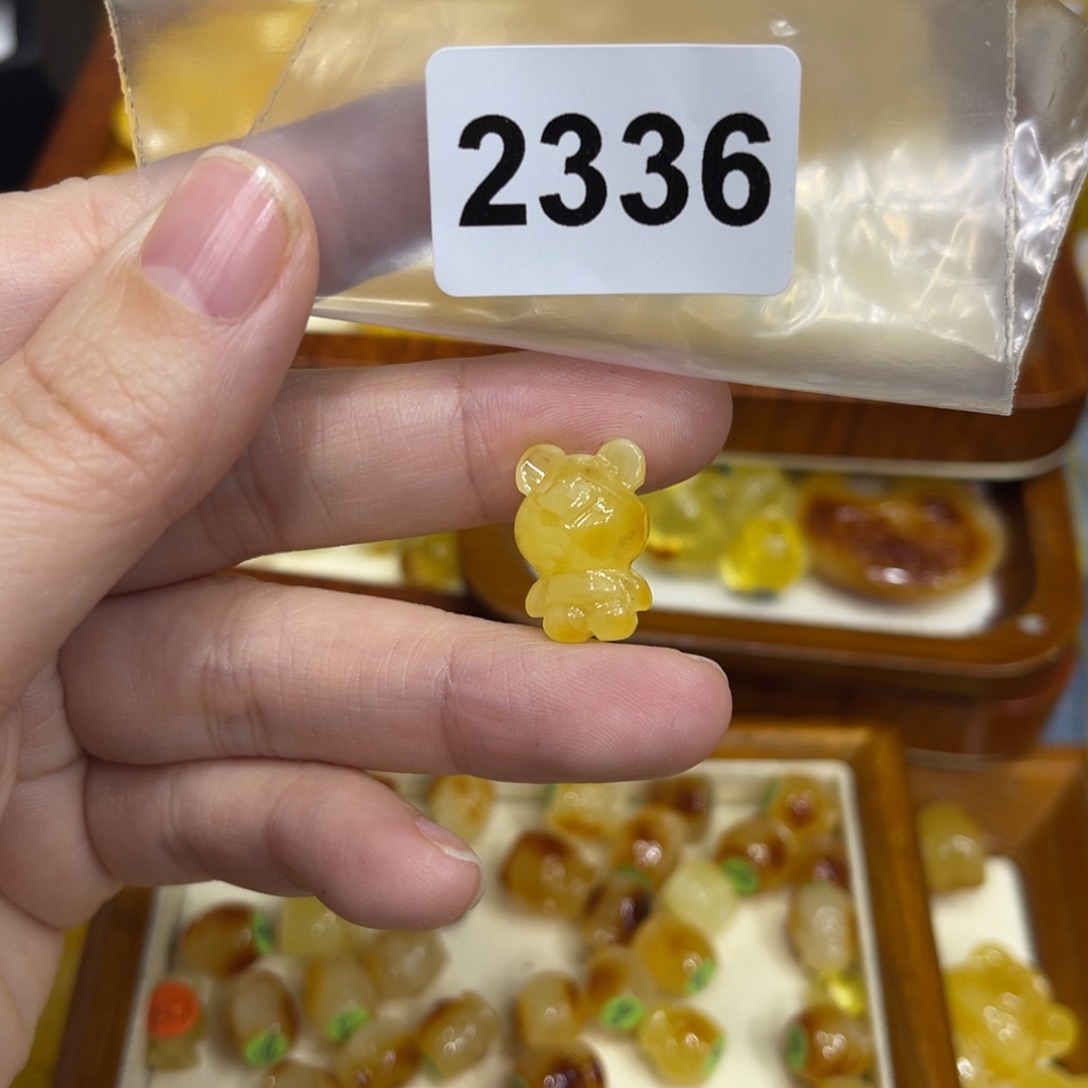 琥珀珠宝奇石未镶嵌