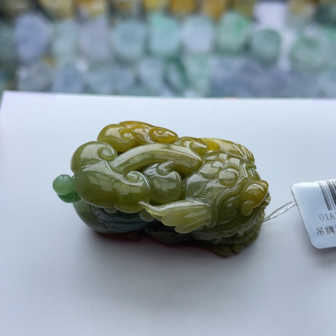 翡翠颈饰未镶嵌貔貅