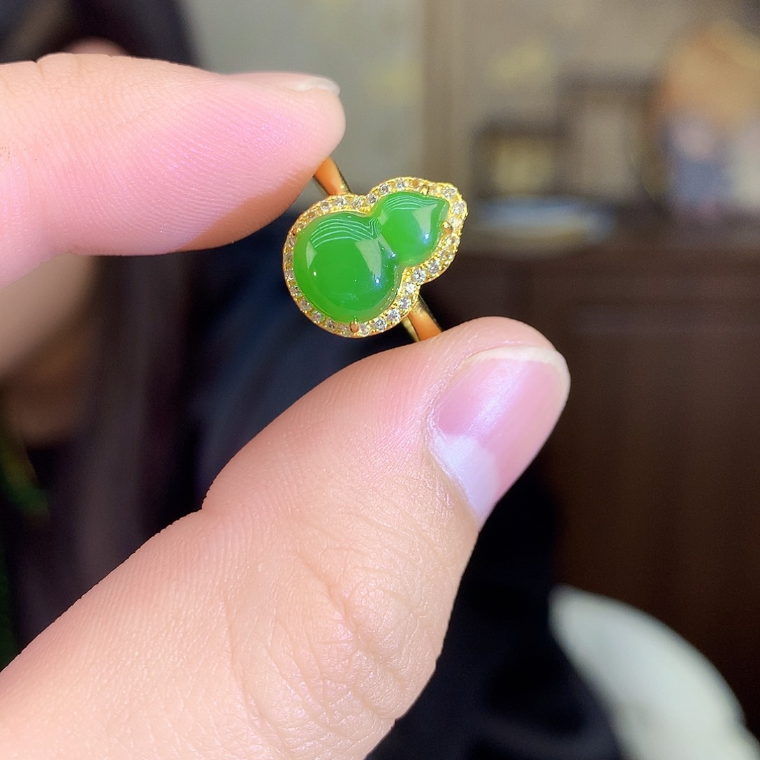 颈饰银S925镶嵌和田玉（碧玉）戒指