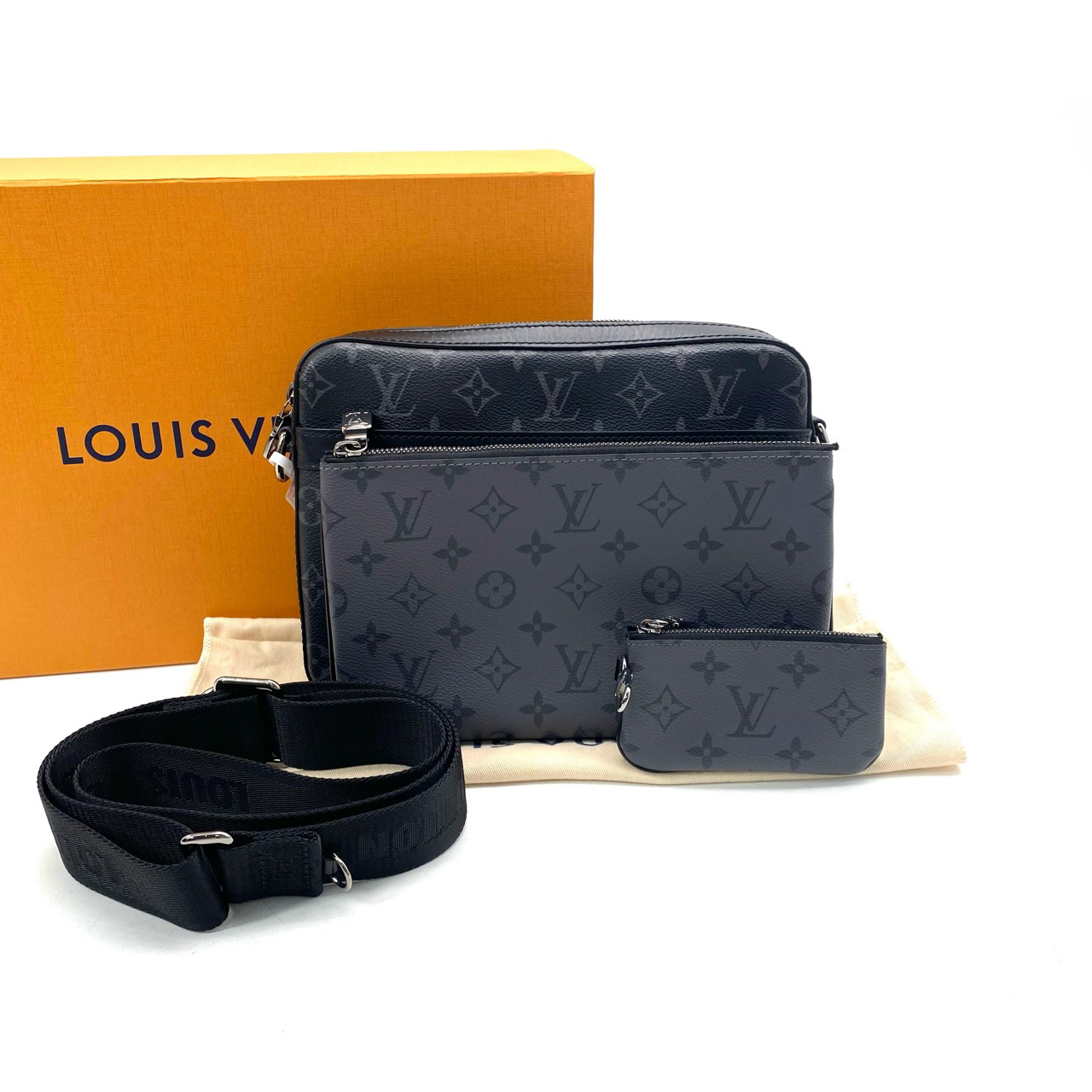 99新 LouisVuitton/路易威登 新款黑武士三合一邮差包  尺寸25/18