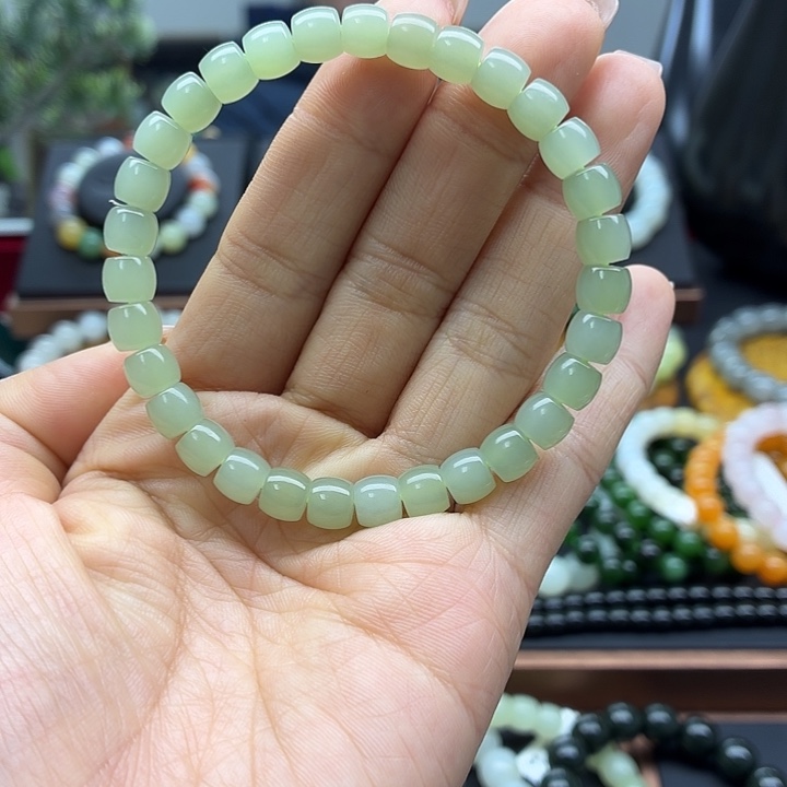 和田玉未镶嵌手串