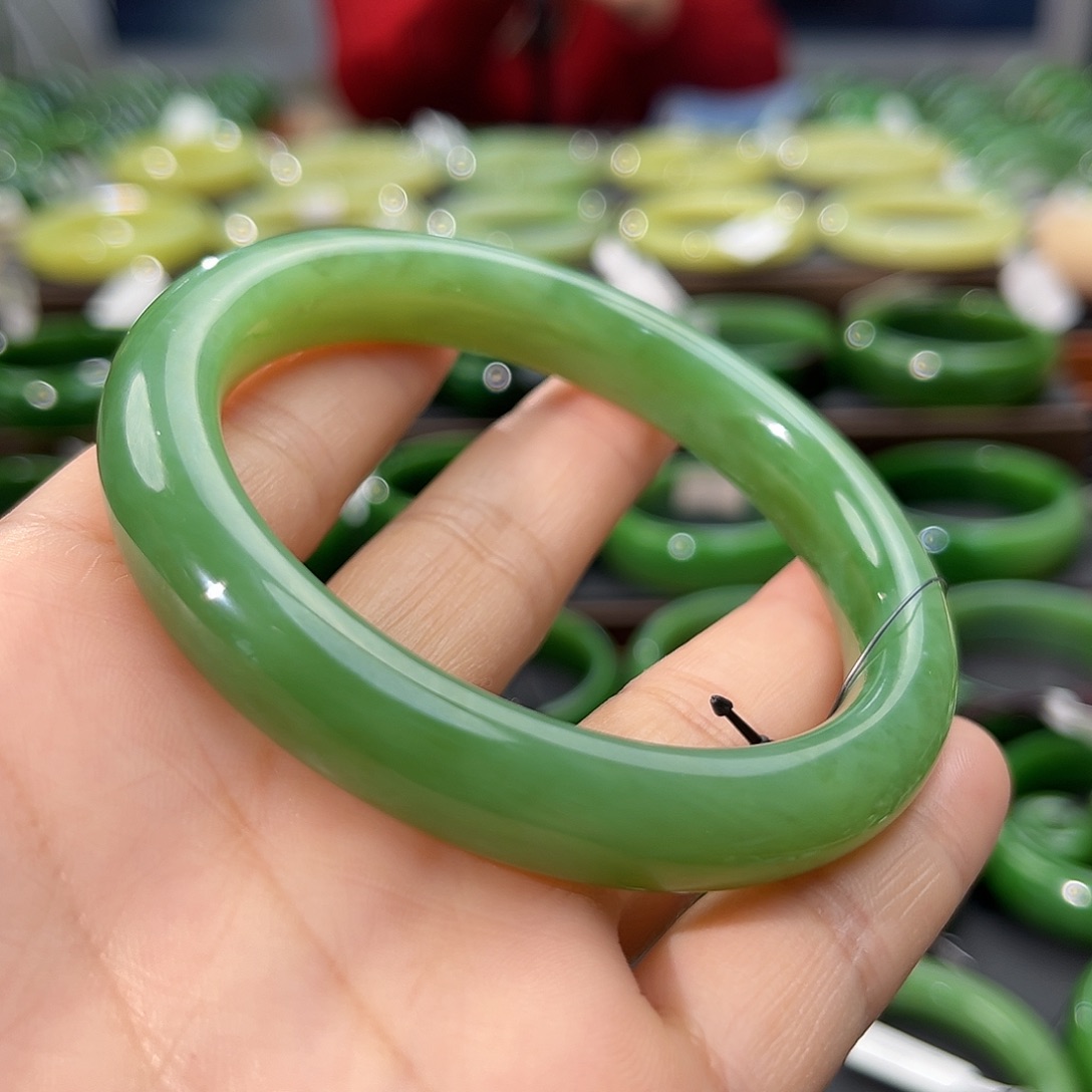 和田玉（碧玉）手镯未镶嵌