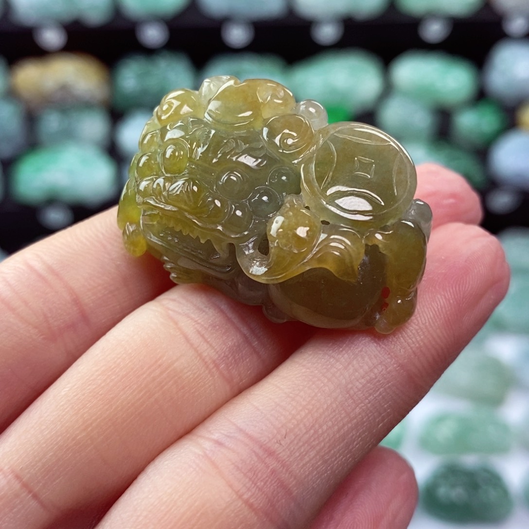 翡翠颈饰未镶嵌天然