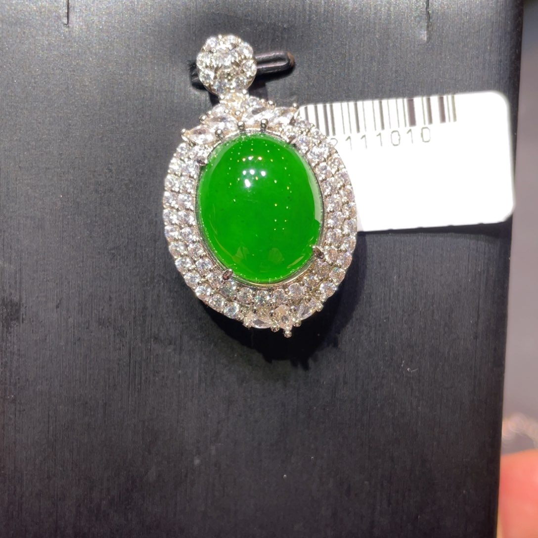 翡翠未镶嵌颈饰吊坠