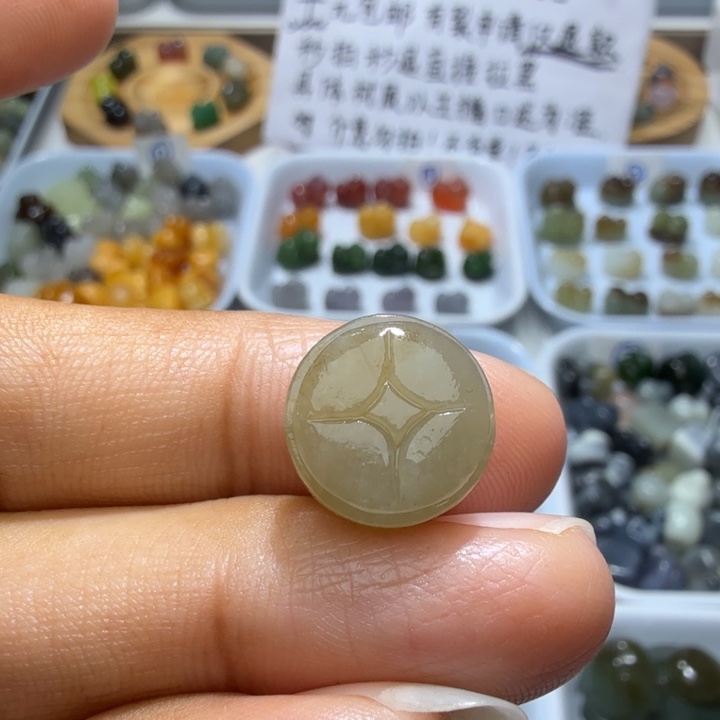 和田玉未镶嵌珠宝奇石