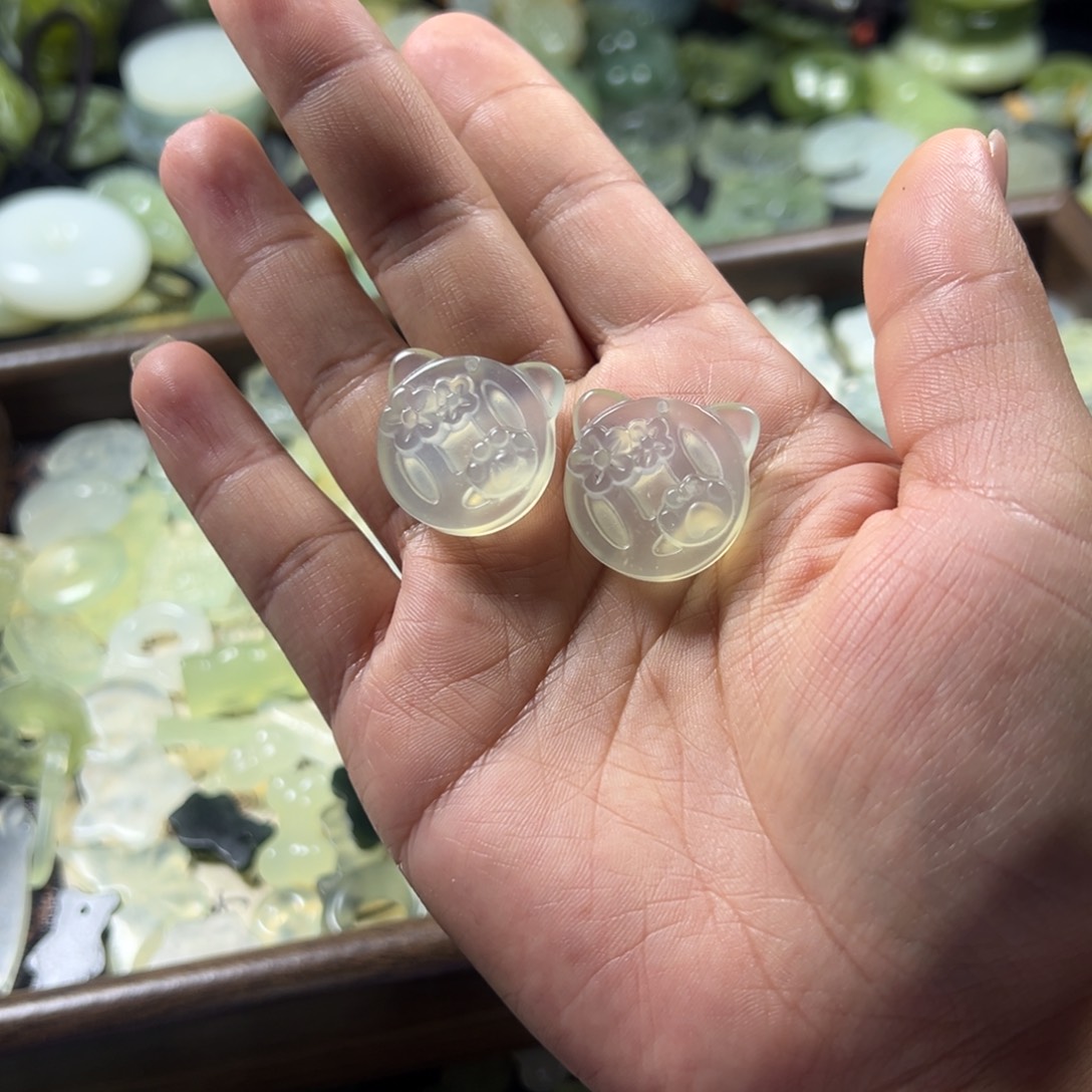 岫玉未镶嵌吊坠(不含链)