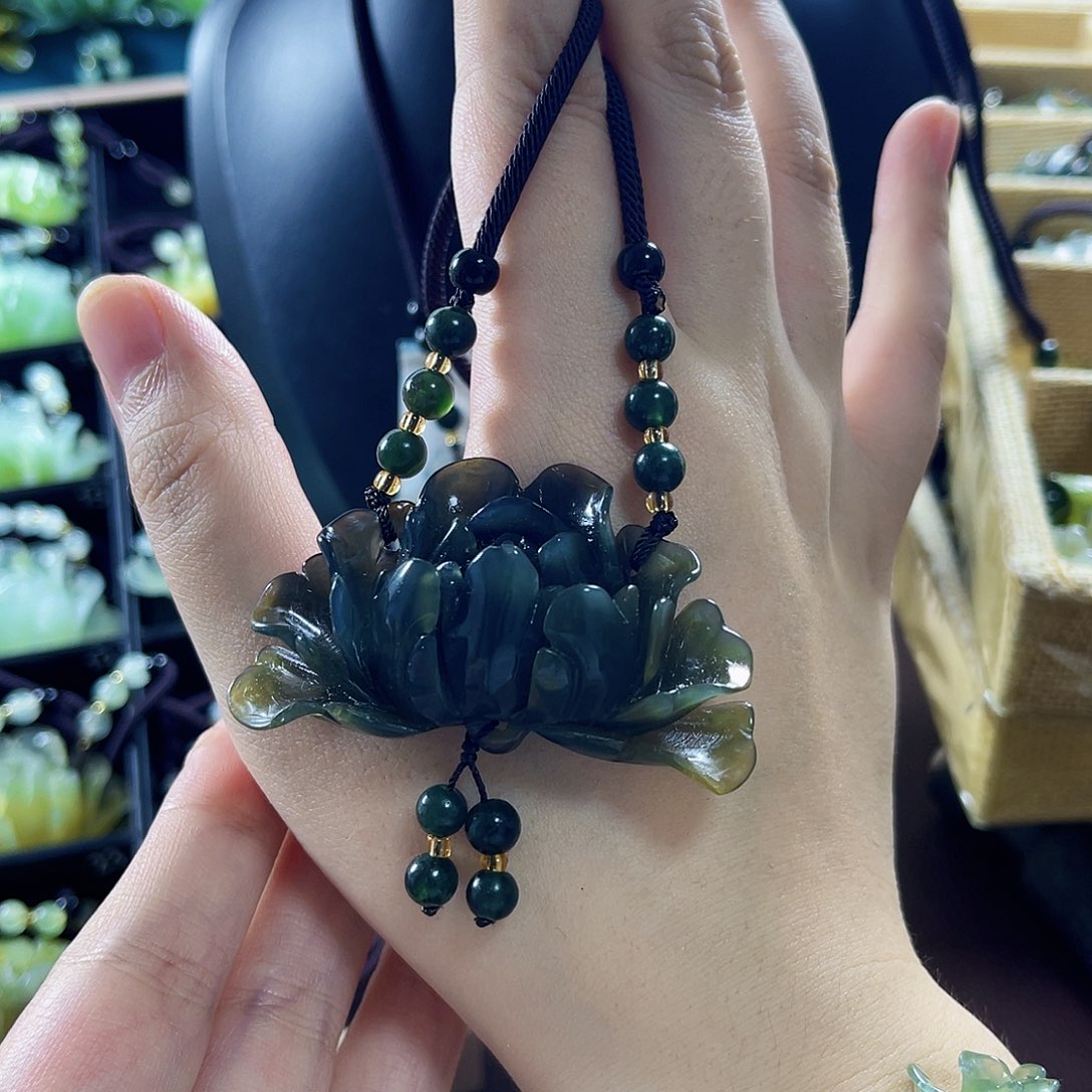 蛇纹石玉颈饰合金安***L