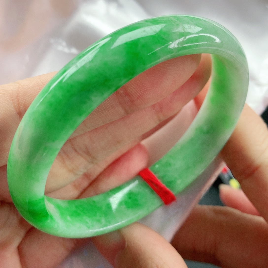 翡翠手镯（贵妃镯）未镶嵌，077