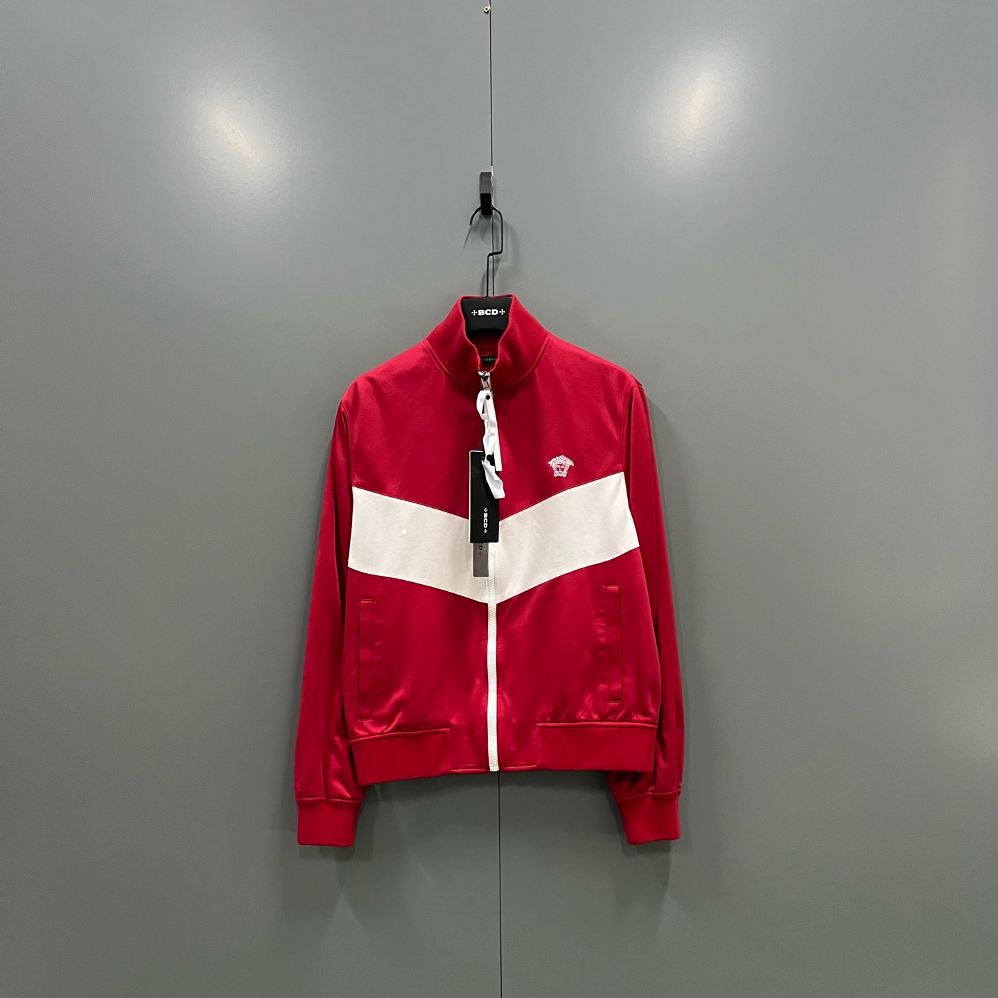 95新 VERSACE/范思哲 jp1226 拼色人像刺绣外套 M码 015871