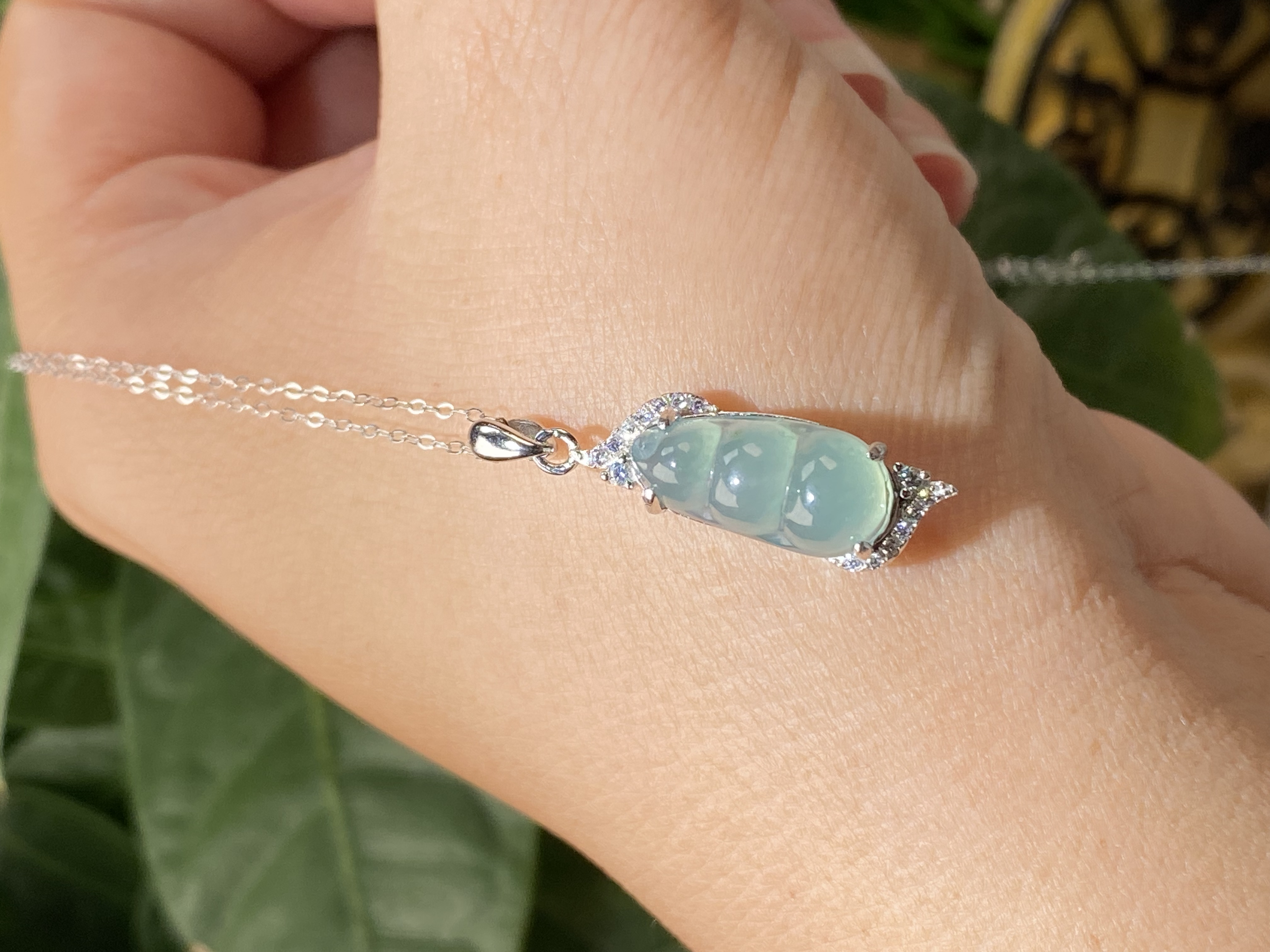 纯天然A货冰晴底四季豆吊坠925银精致时尚