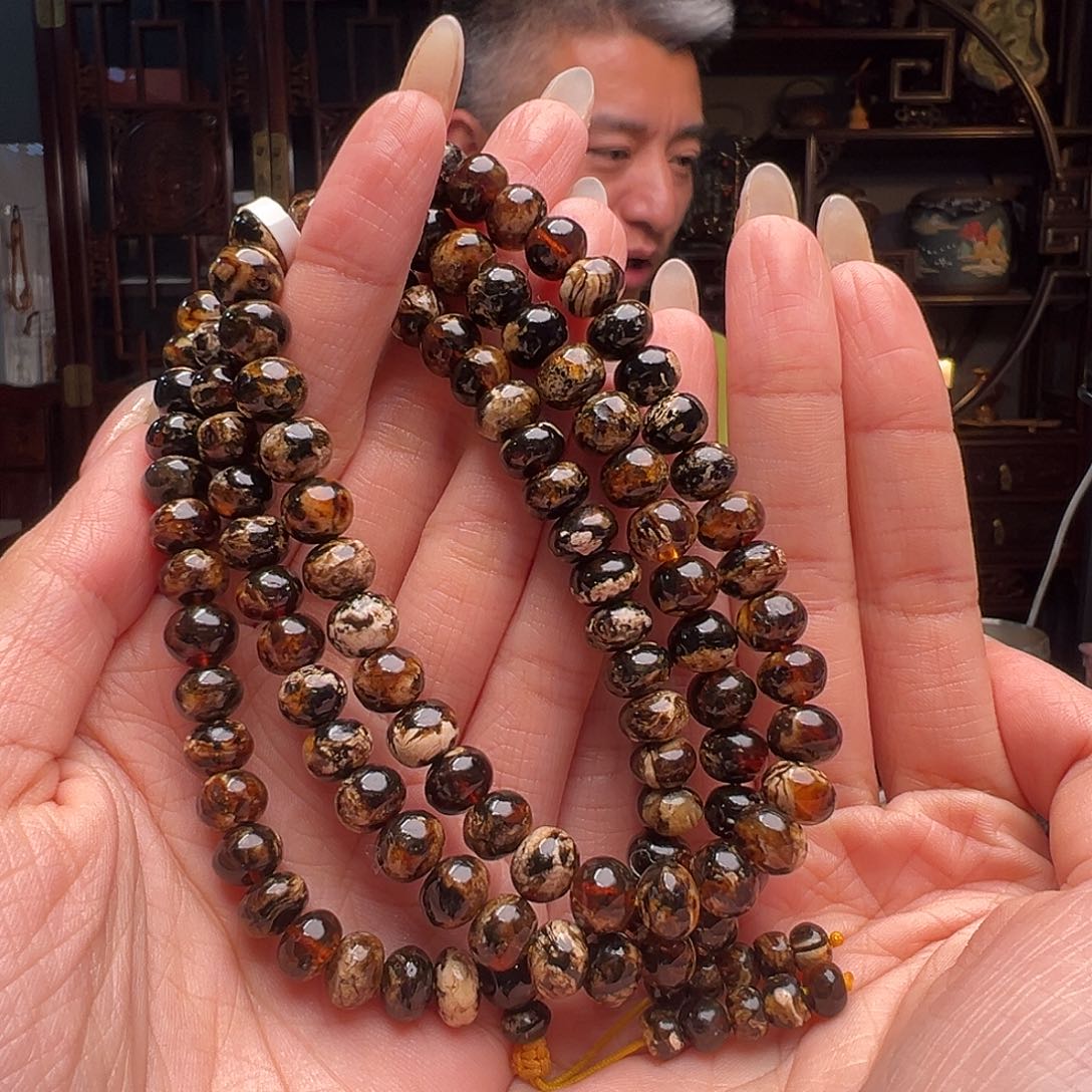 琥珀裸石未镶嵌抚顺琥珀20506-1。8mm