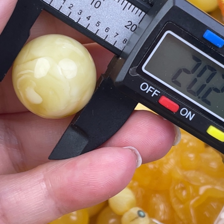 蜜蜡未镶嵌裸石780
