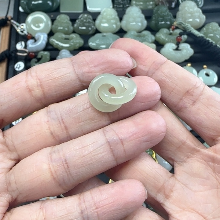 和田玉未镶嵌吊坠(不含链)