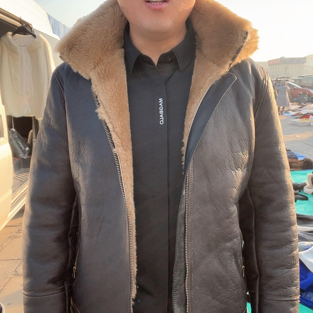 棕咖帽款皮毛一体